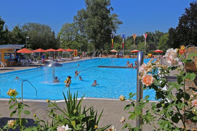 Die Öffnungszeiten des Carl-Hermann-Jäger Schwimmbads haben sich geändert.  | Foto: Sandra Decoux-Kone/Stadt Ettenheim
