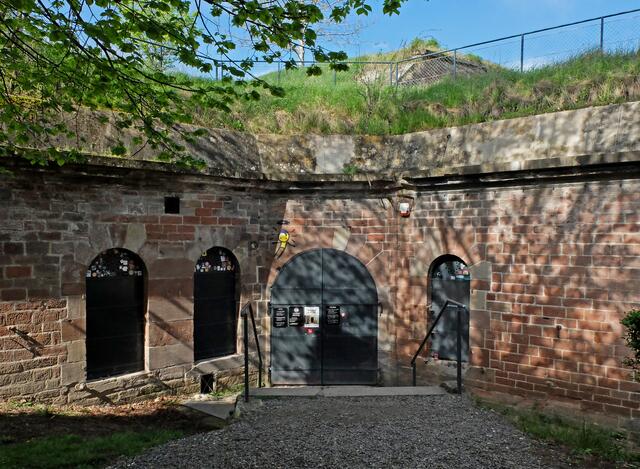 Eingang zum MAUSA Vauban in der 15 Rue d’Angoulême.  | Foto: Alfred Schramm