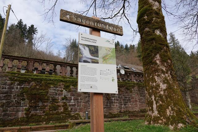 So sehen die neu gestalteten Infotafeln auf dem Sagenrundweg aus. | Foto: Renchtaltourismus GmbH