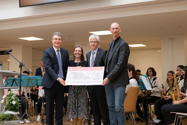 Architekt Martin Eidel spendet 10.000 Euro für ein Kunstprojekt. Auch Eitel machte sein Abitur am Marta-Schanzenbach-Gymnasium. | Foto: Stadt Gengenbach/Manuela Seiler