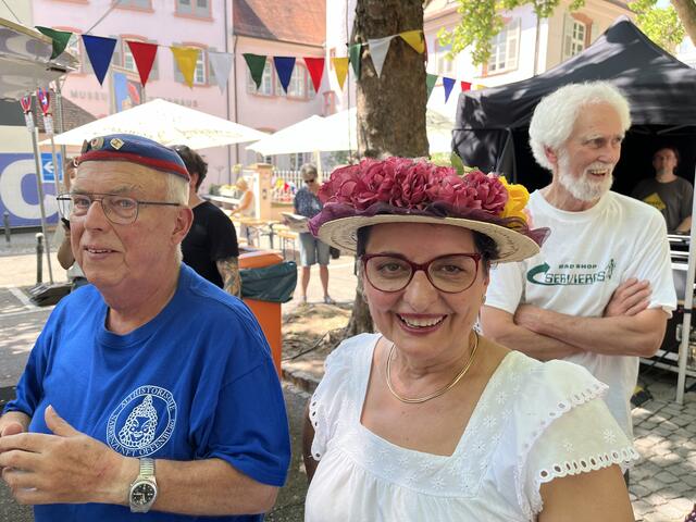 Gut behütet zum Freiheitsfest | Foto: gro