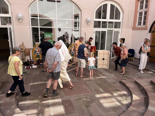 Die Römer sind zu Gast im Museum im Ritterhaus. | Foto: gro