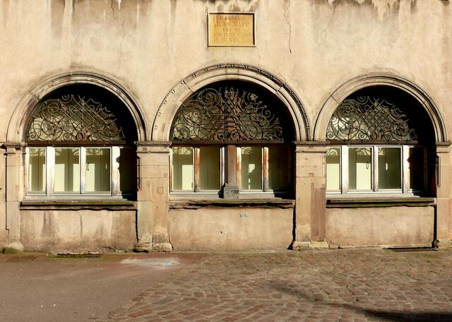 Diese Bogenfenster, wurden im elsässischen Colmar entdeckt. | Foto: Alfred Schramm
