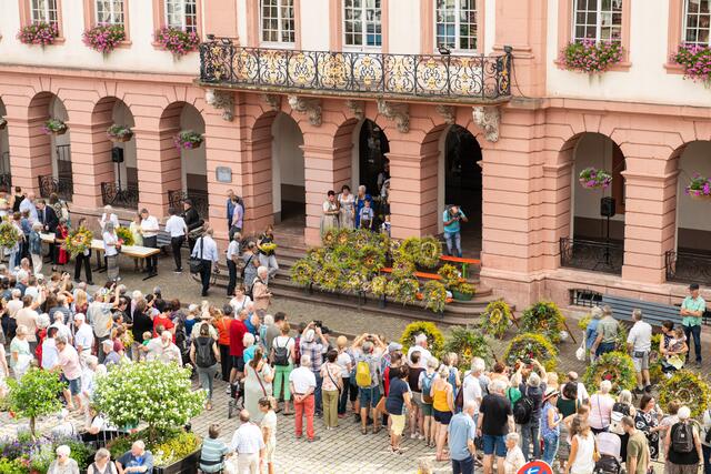 Der Kräuterbüscheltag in Gengenbach zieht die Besucher an. | Foto: Stadt Gengenbach/Manuela Seiler