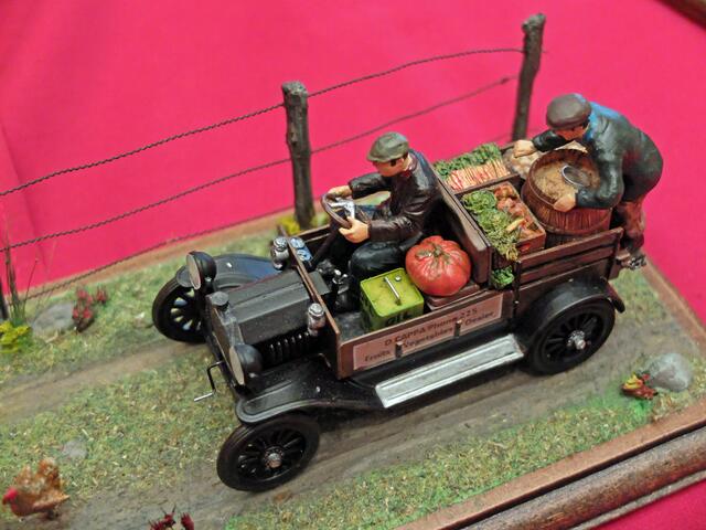 Ab auf den Wochenmarkt, mit dem Gemüse! | Foto: Alfred Schramm