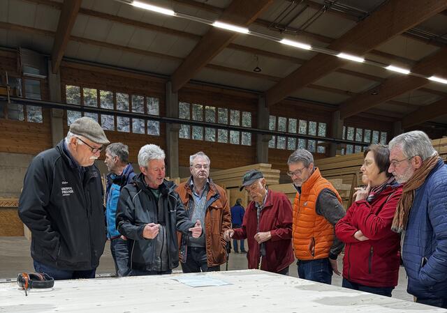 Demonstration Plan und Planumsetzung anhand eines Wandmoduls aus Nur-Holz | Foto: (c) Gerhard Große