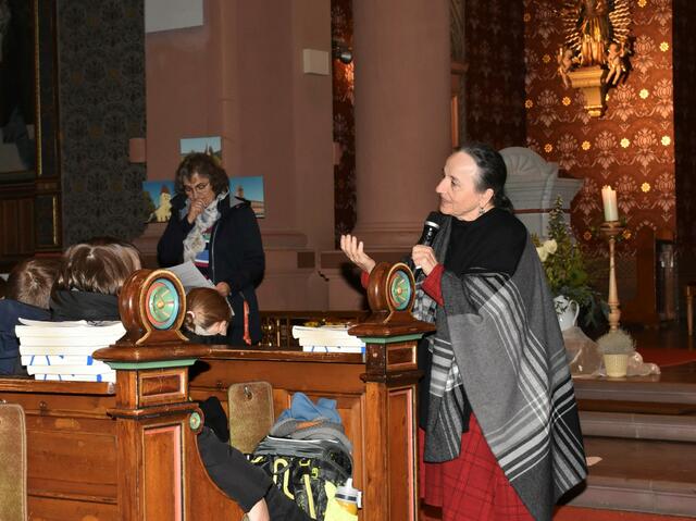 Uschi Knoll-Schneider (rechts) und Agnes Fartaczek gestalten schon viele Jahre den Schülergottesdienst in Lauf.  | Foto: Christina Nickweiler