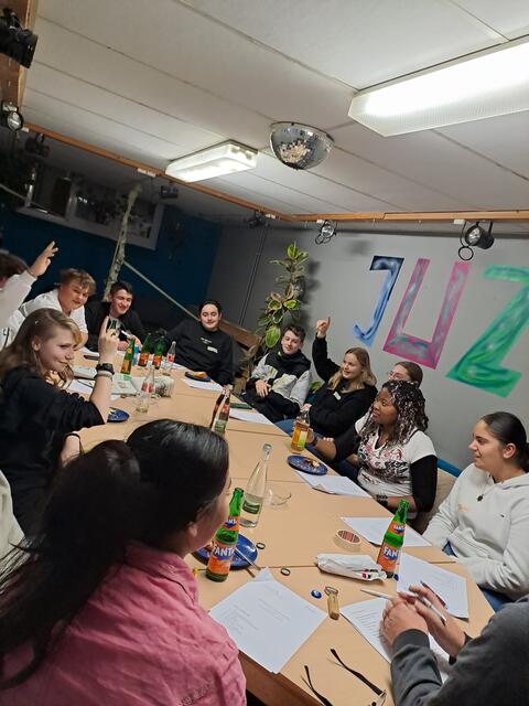 Vor wenigen Tagen kam der neu gewählte Jugendgemeinderat erstmals zu einem ersten Kennenlernen im Jugendzentrum zusammen. | Foto: Dirk Klüter/Jugendzentrum Oberkirch