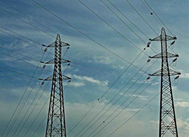 Masten von Überlandleitungen können ebenso einen fotografischen Reiz ausstrahlen.  | Foto: Alfred Schramm