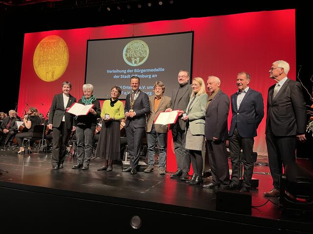 Neujahrsempfang der Stadt Offenburg. Bürgermedaille für den SkF und den SKM | Foto: gro