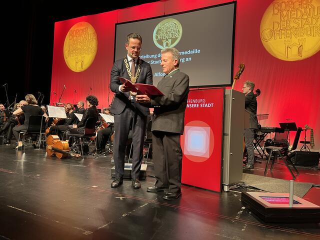 Neujahrsempfang der Stadt Offenburg: Bürgermedaille für Alfons End | Foto: gro