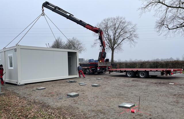 Die einzelnen Container wurden am Montagmorgen (20. Januar) angeliefert und aufgestellt. | Foto: Stadt Kehl