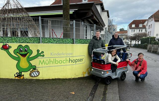 Die Kinderkrippe Mühlbachhopser freut sich über eine Spende von Cents for help, dank derer ein motorisierter Krippenwagen angeschafft werden konnte. | Foto: Kinderkrippe Mühlbachhopser