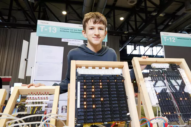 Manuel Becherer von der Realschule Neuried ist Regionalsieger im Bereich Technik Jugend forscht junior. | Foto: Stiftung "Jugend forscht"