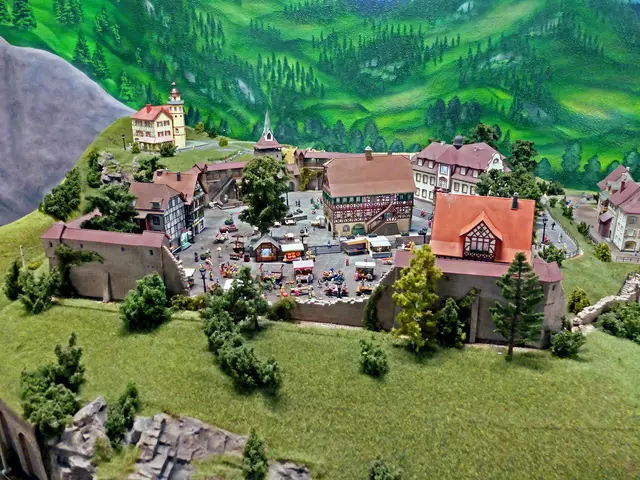 Manche Besucher vermuten, dass dies die Altstadt von Gengenbach
sein könnte. Nun ja, ein Stadttormodell kommt dem Gengenbacher Obertor
vom Aussehen her sehr nahe. | Foto: Alfred Schramm