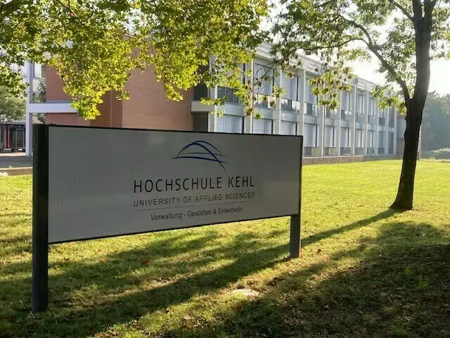 Die Hochschule Kehl informiert mit einem Live-Stream über Studienangebote. | Foto: rek