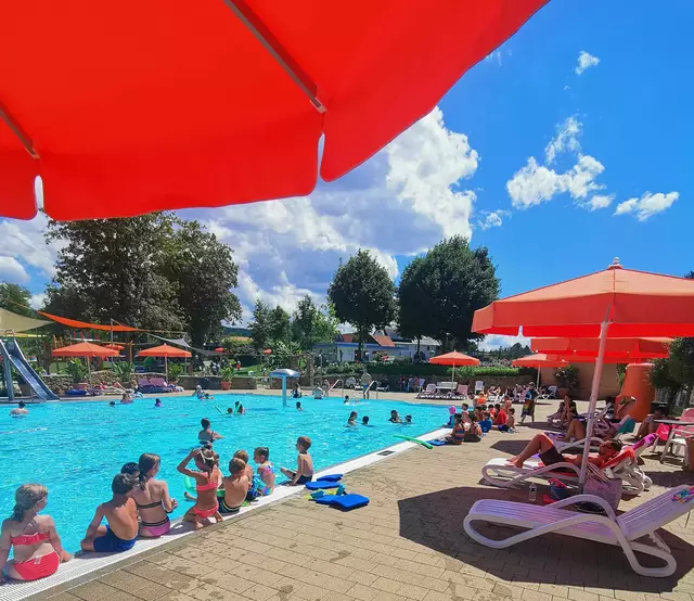 Das Ettenheimer Freibad ist ein beliebter Ausflugsort.  | Foto: Stadt Ettenheim