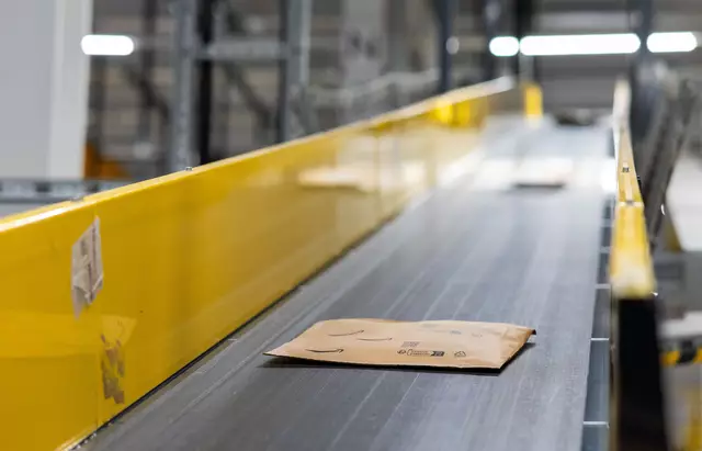 Amazon will rund 200 Arbeitsplätze auf den knapp 7.500 Quadratmetern des neuen Verteilzentrums bauen. | Foto: swns-amazon-packaging