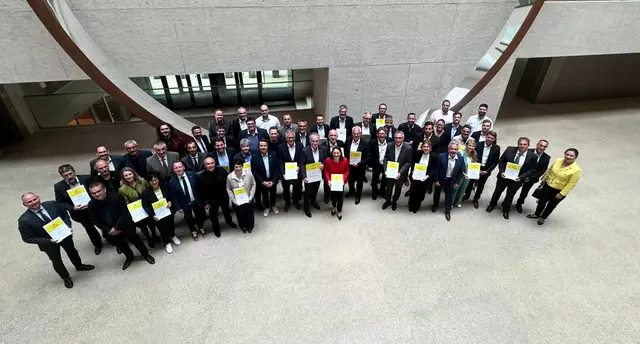 Mit den Fördermitteln in Höhe von knapp zehn Millionen Euro sowie bereits zuvor bewilligten Bundesmitteln werden Hausach, Ettenheim, Seelbach, Durbach, Hohberg und Oberkirch vollumfänglich mit Glasfaser erschlossen. | Foto: Innenministerium Baden-Württemberg