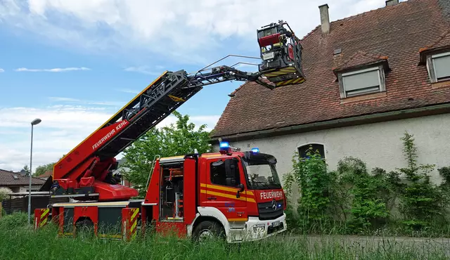 Passanten hatten die Rauchentwicklung im ehemaligen Gasthaus "Kronenhof" entdeckt und Schlimmeres verhindert. | Foto: Stadt Kehl
