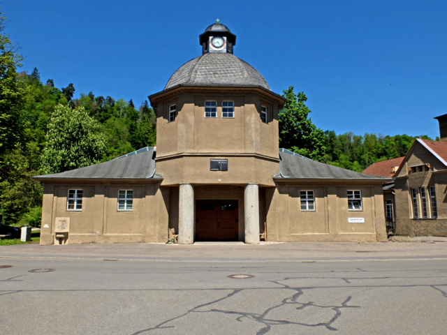 Die Aufnahme zeigt die sogenannte "Jakobskirche"die in Wirklichkeit nie eine Kirche war, sondern als  Wasch- Umkleide -und Schlafräume für die Arbeiter der Pulverfabrik genutzt wurde. | Foto: Alfred Schramm