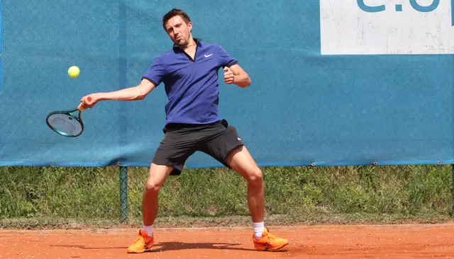 Bastian Bross wird heute in der Palmengasse in Oberweier an den Start gehen. Gegner ist der TC Schönberg. | Foto: Fissler