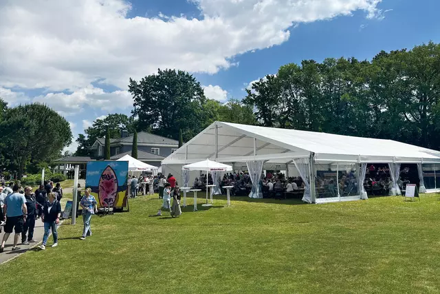 Beste Stimmung im Festzelt: Die WeberHaus-Musikanten und weitere Acts sorgten für musikalische Highlights. | Foto: WeberHaus