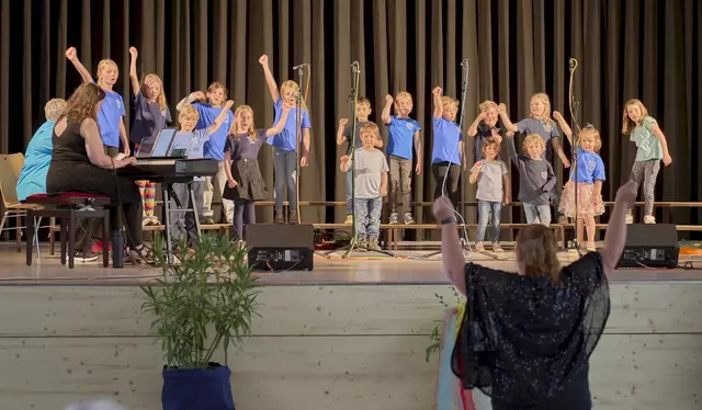 Kinderchor "KiKiBi" hat einen starken Auftritt | Foto: (c) Gerhard Große