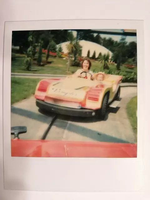 "Mein persönliches Lieblingsbild vom Europa-Park Besuch im Juli 1985 zusammen mit meiner Mutter",  Corinna König. | Foto: Eingereicht von Corinna König 