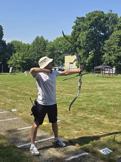 Zum ersten Mal ist Jürgen Zimmermann in der Masterklasse dabei und freut sich über seine erreichten 504 Ringe. | Foto: Verein