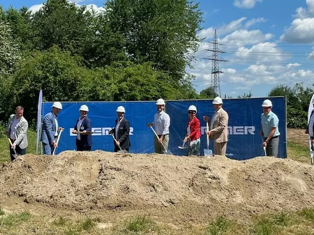 Spatenstich für eine Neu- und Umbau der Niederlassung Offenburg von Sanacorp | Foto: Maritta Herrmann