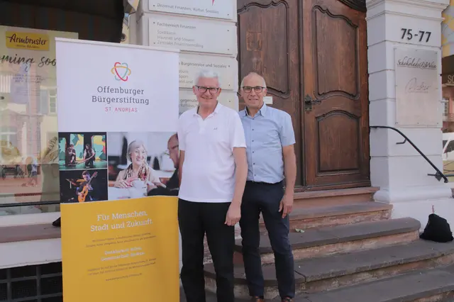 Der neue Vorstand der Bürgerstiftung St. Andreas in Offenburg: Vorstandssprecher Fred Gresens (links) und Geschäfstführer Walter Glunk. | Foto: Stadt Offenburg