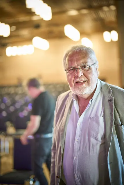Auch mit 72 Jahren ist Claus Haberecht vielseitig interessiert und engagiert. | Foto: Michael Bode