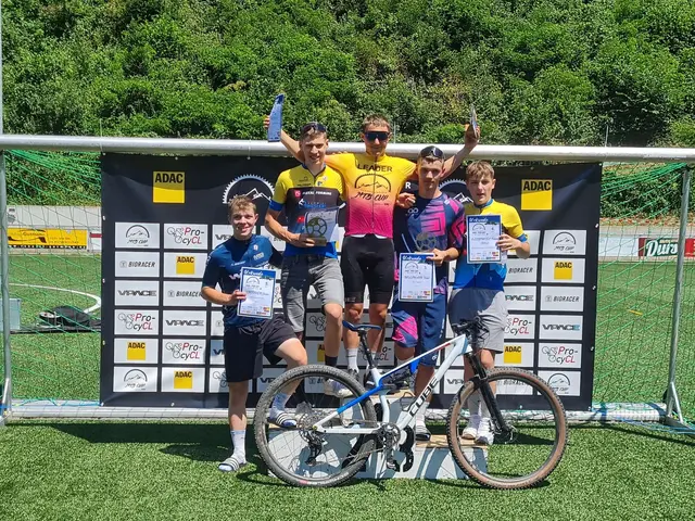Jonathan erkämpfte sich einen top 2. Platz in Münstertal, Teamkollege Karol kam auf einen guten 4. Platz am Ende.
