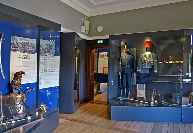 Historische Uniformen und Ausrüstungsgegenstände sind in den Räumen des Museums zu besichtigen. | Foto: Alfred Schramm