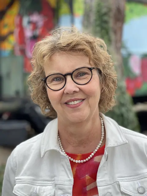 Die Technische Oberlehrerin Birgit Trusch