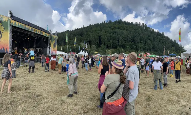 Black Forest on Fire lässt sich nicht vom Regen abhalten. | Foto: gro