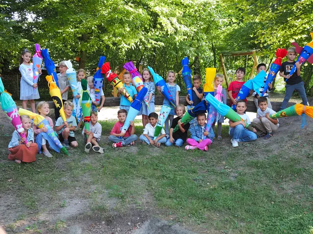 Die Schulanfänger verabschieden sich vom Kinderhaus im Rollerbau. | Foto: Martina Bosselmann-Schmiederer
