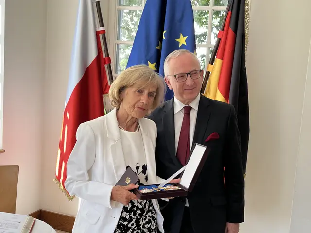 Ingeborg Schäuble und Botschafter Jan Tombinski nach der Ordensverleihung | Foto: gro