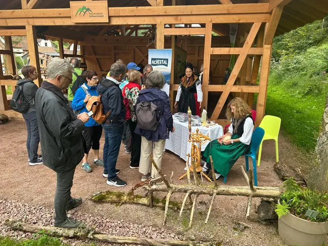 Die Touristikerinnen freuten sich über zahlreiche Gäste.  | Foto: Andreas Braun