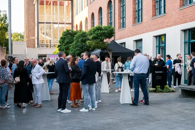 Zahlreiche Gäste kamen zur Eröffnung des neuen Showrooms der Brunner GmbH im Pelikanviertel in Hannover. | Foto: Brunner GmbH