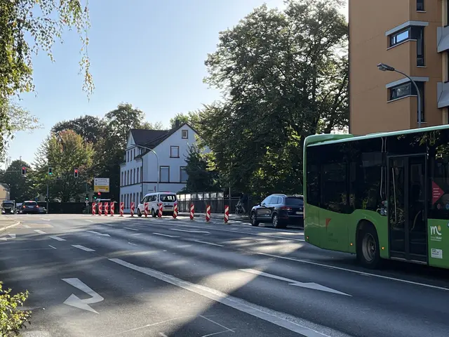 Die neue Verkehrsführung an der Zähringer Brücke zeigt erste Früchte. | Foto: gro