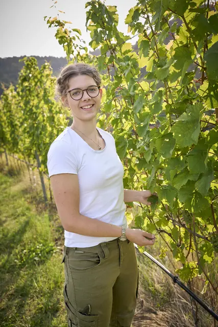 Sophia Männle brennt für die Arbeit im Weinkeller. Wein auszubauen ist ihre Leidenschaft. | Foto: Michael Bode
