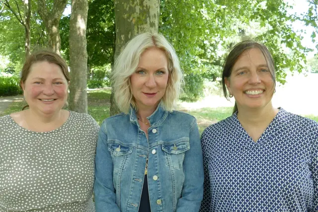 Amtsübergabe von Prof. Dr. Annegret Eppler (links) an die bisherige stellvertretende Gleichstellungsbeauftragte Prof. Dr. Britta Kiesel 
(rechts). Prof. Dr. Tanja Häßler (Mitte) wird neue Stellvertreterin.  | Foto: Hochschule Kehl