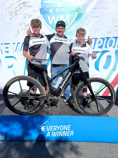 Die Finkenzeller-Brüder waren erstmals für Kamemo Bikes am Start. | Foto: Kamemo