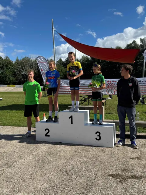 Anna fuhr beim BaWü Schülercup auf den 1. Platz.