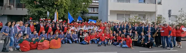 Gemeinsam präsentierten sie Oberkirch und das Renchtal auf dem Landesfestumzug in Weinheim. | Foto: Gabriele Schindler/Stadt Oberkirch
