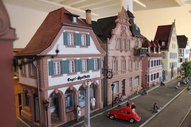 Das Modell des Lahrer "Bähnles", das ab Ende November wieder im Lahrer Stadtmuseum fährt.  Detailansicht vom Urteilsplatz | Foto: Stadt Lahr