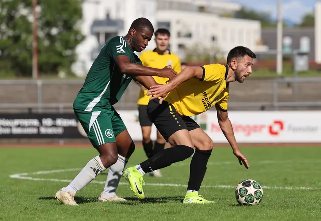 Oberkirch (gelbes Trikot) siegte gegen Durbachtal. | Foto: CB