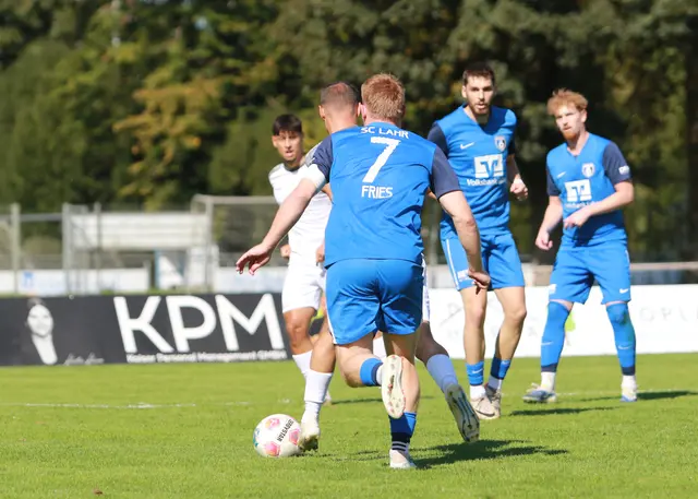 Konstantin Fries traf kurz nach dem Seitenwechsel zum klaren 3:0 für den souverän agierenden Sportclub Lahr. | Foto: Fissler